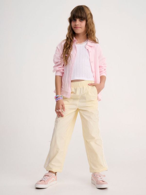 מכנסיים מעוטרים פפיונים