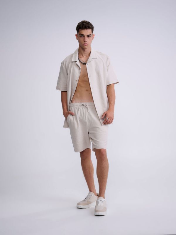 מכנסי אריג קצרים