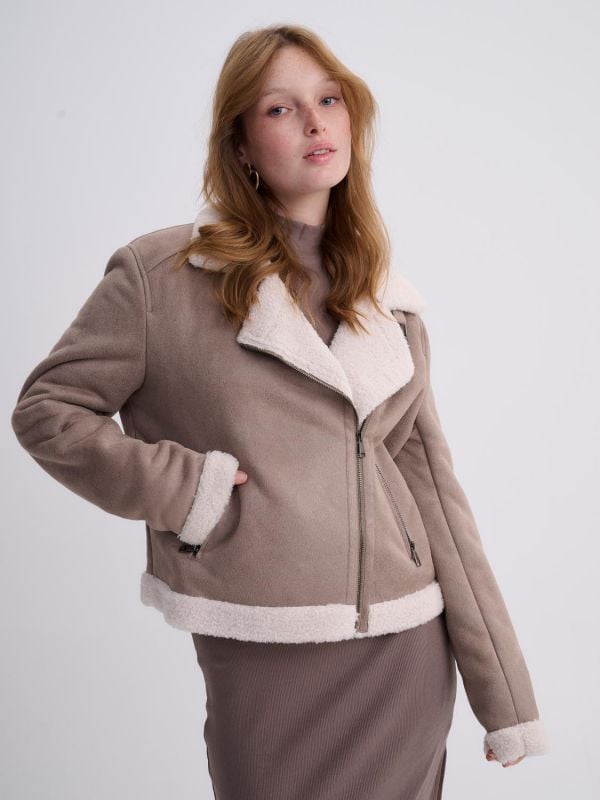 ג’קט עם בטנה פרוותית