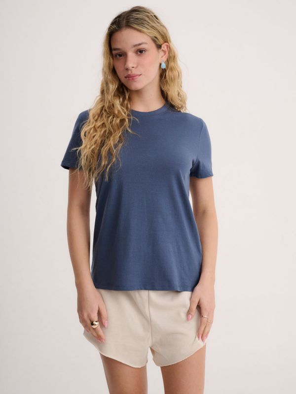 טי-שירט U בייסיק