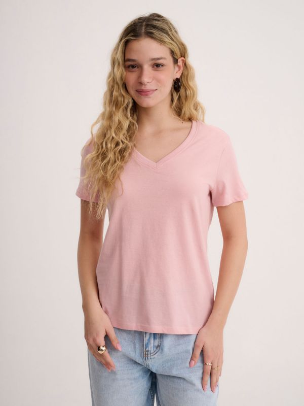 טי-שירט V בייסיק