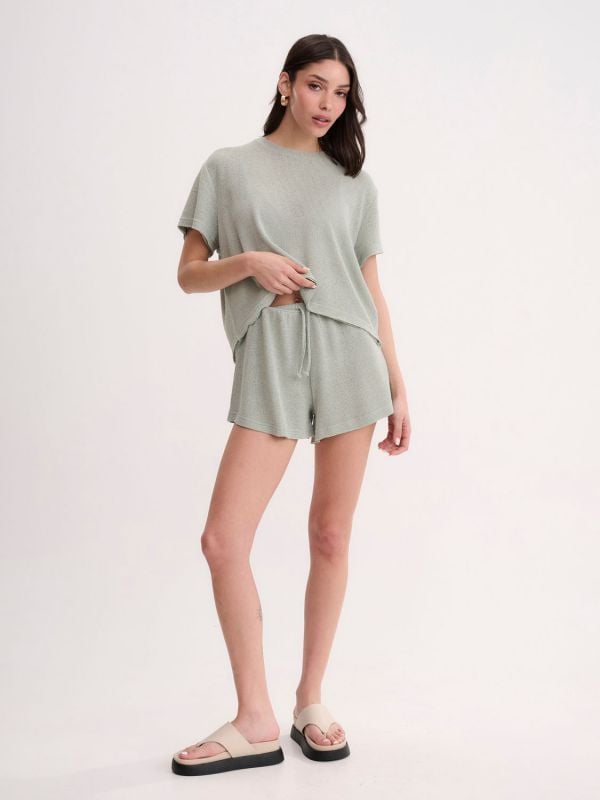 מכנסי חוף קצרים