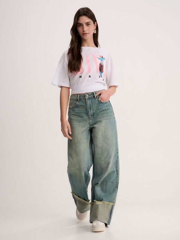 ג’ינס רחב עם מכפלת