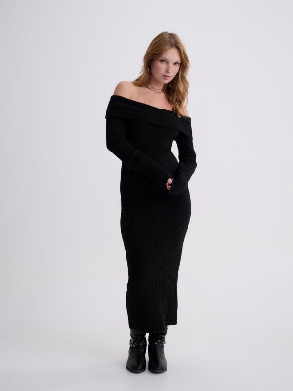 שמלת סריג אוף שולדרס