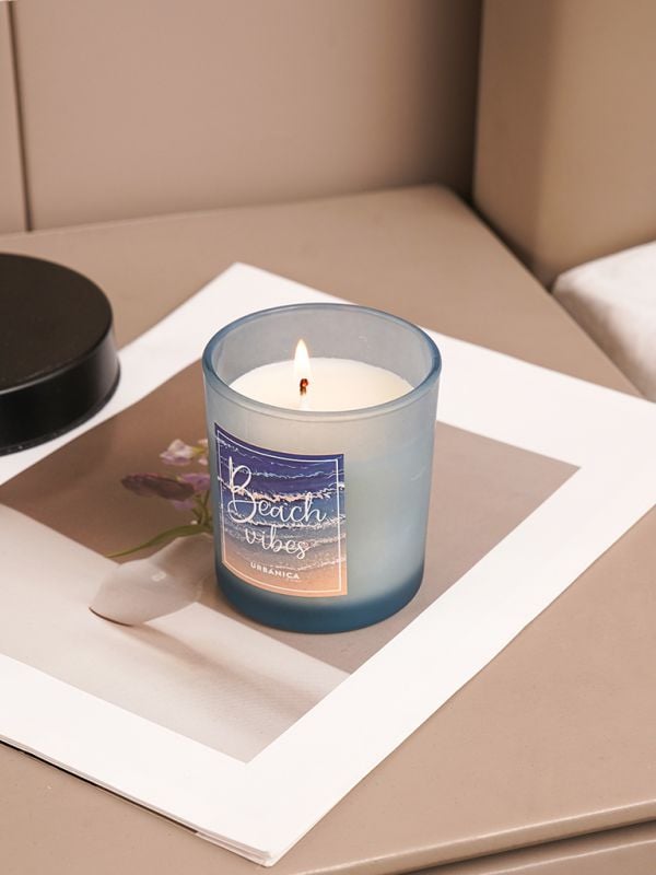 נר במעמד זכוכית