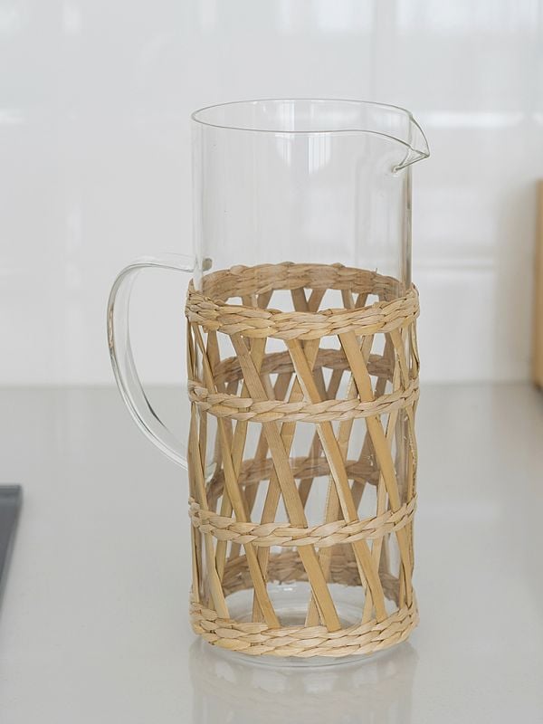 קנקן בשילוב קש