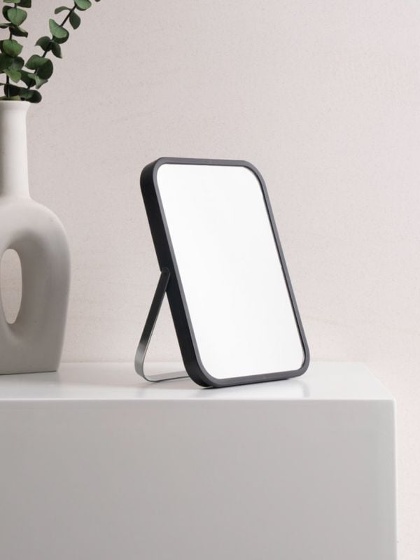 מראה שולחנית