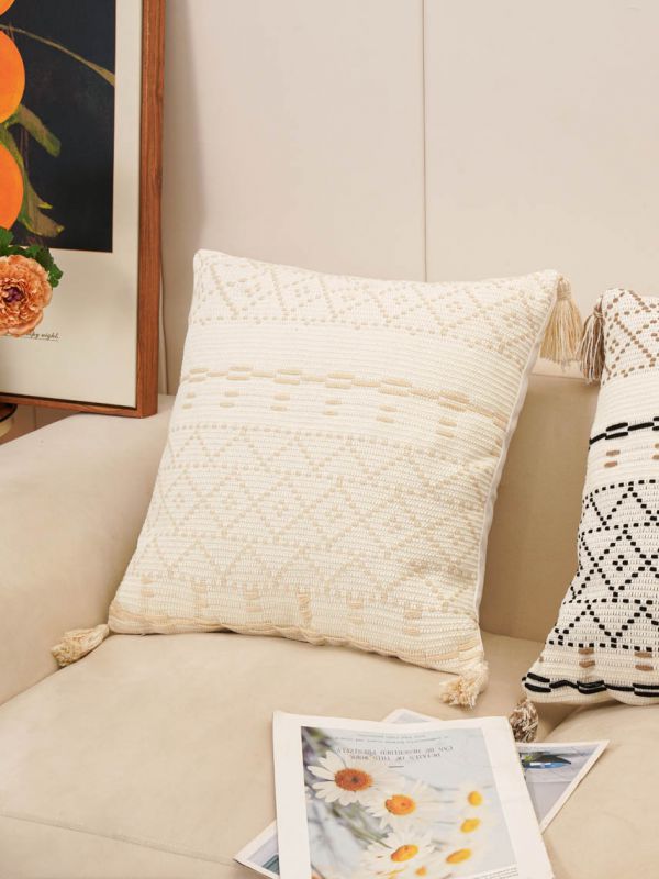 כרית נוי מרובעת