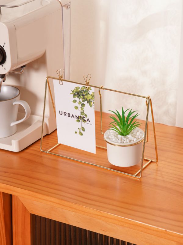 מסגרת מתכת דקורטיבית