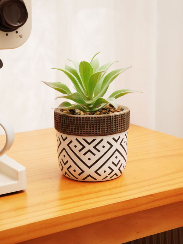 עציץ מלאכותי