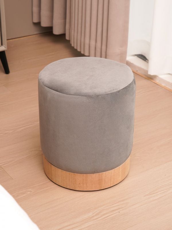 הדום בשילוב עץ