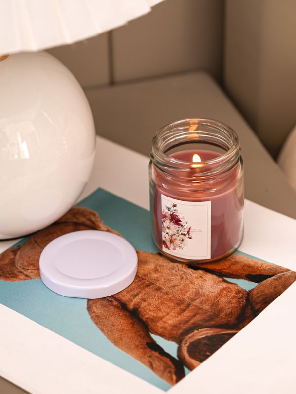 נר ריחני בצנצנת