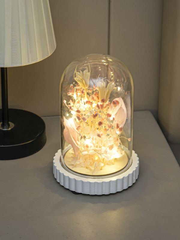 מנורת פרחים דקורטיבית