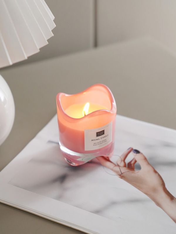 נר במעמד זכוכית גלי