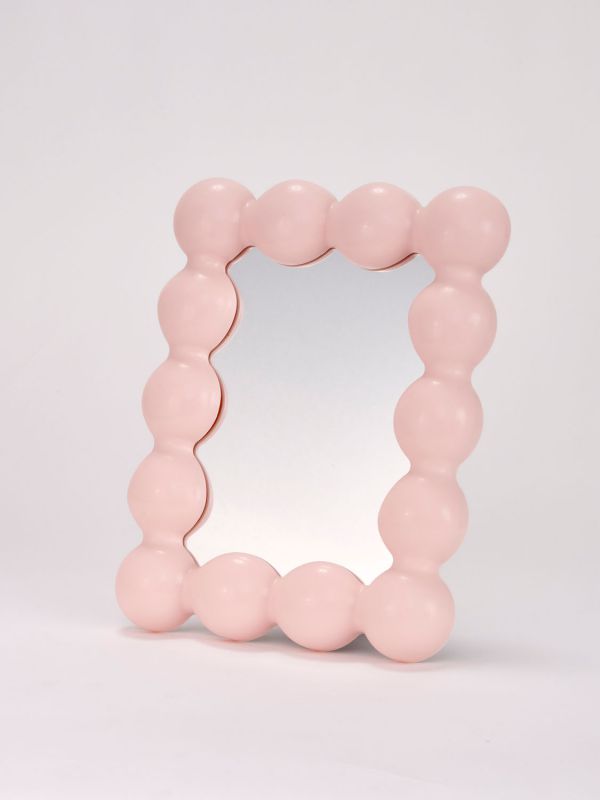 מראה מעוצבת