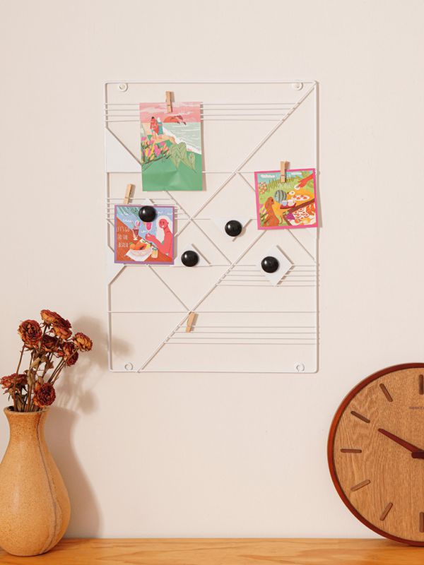 לוח מודעות גיאומטרי