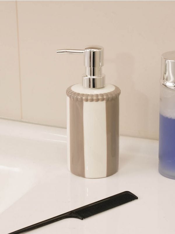 דספנסר פסים לסבון