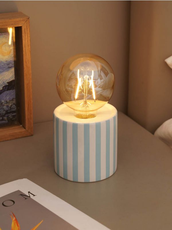 מנורת נוי דקורטיבית