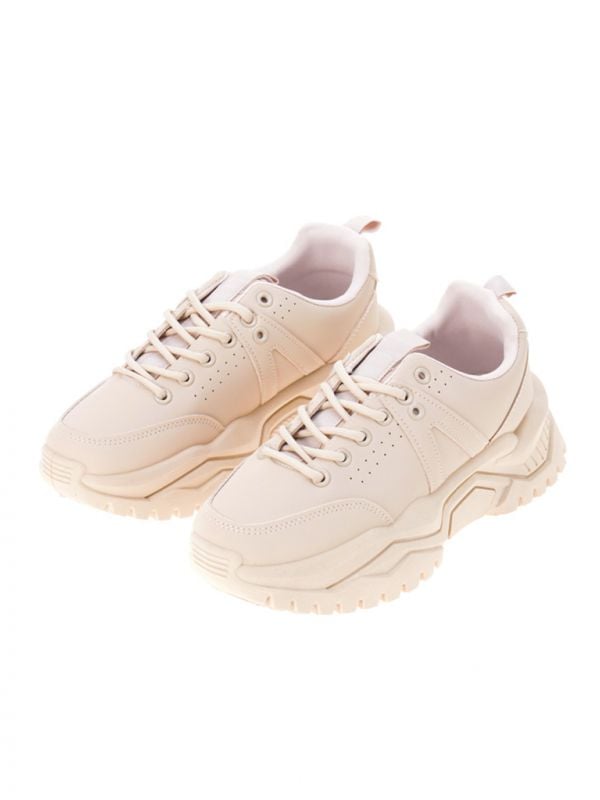 סניקרס צ’אנקיות