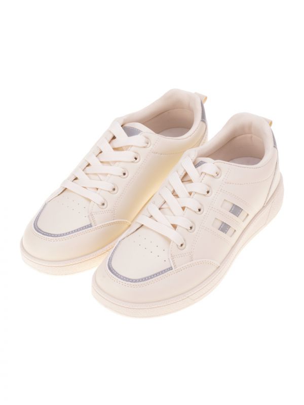 סניקרס ספורטיביות