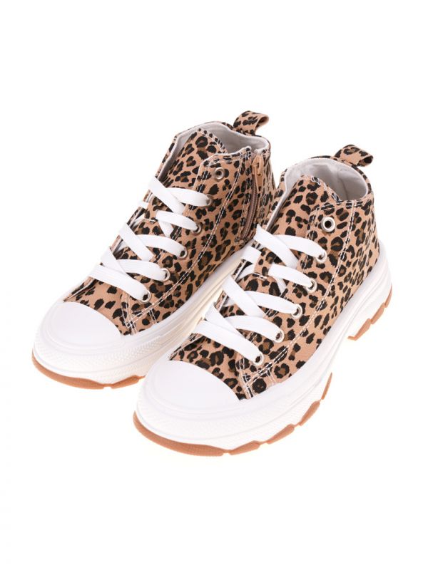 סניקרס צ’אנקיות גבוהות