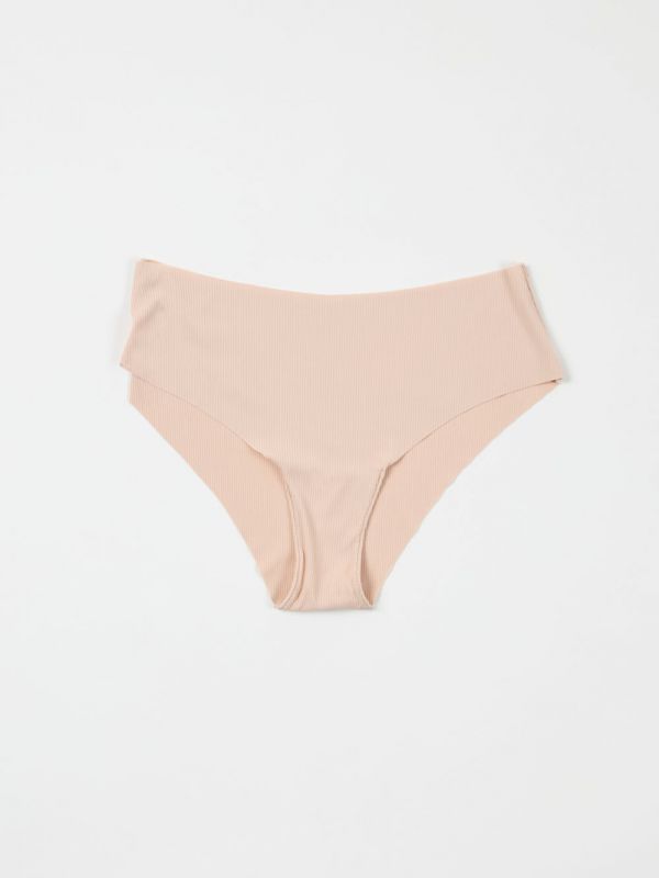 תחתונים ללא תפר